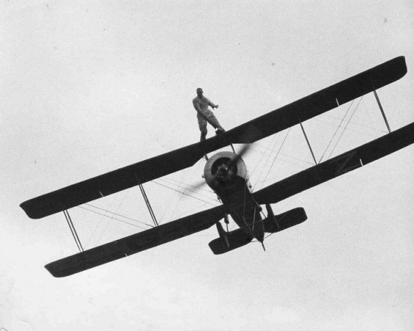 wing walking 0029-0006